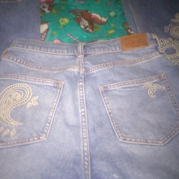 Johnny was - Picture 3 of 6